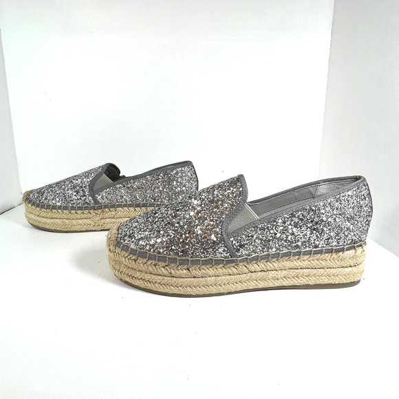 GUESS TAVA ESPADRILLE Silver sequin - Platform - Slip On Shoe -  Women's size 8 - Picture 2 of 8